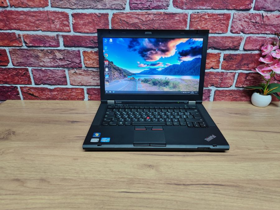 Ноутбук Б/В Lenovo T430, Intel Core i5-3320M, DDR3 8 GB, SSD 128GB, 14" HD [ProductHub SKU L57]