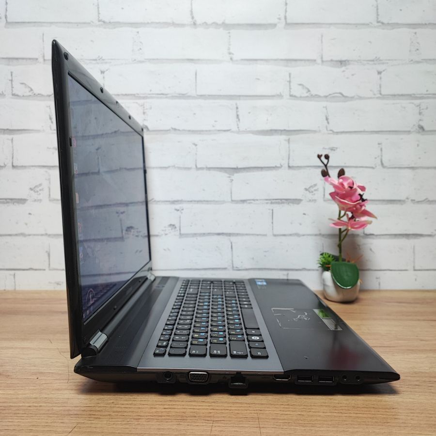 Ноутбук Б/В Samsung RC730, Intel Core i7-2630QM, DDR3 8 GB, SSD 256GB, NVIDIA GeForce GT 540M 1Gb, 17.3" [ProductHub SKU S4]