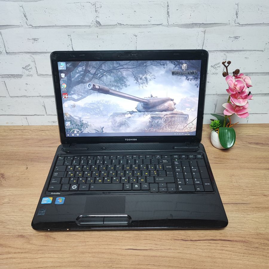 Ноутбук Б/В Toshiba Satellite L650-1Q3, Intel Core i5-480M, DDR3 8 GB, SSD 128GB, AMD Radeon HD 5000, 15.6" HD [ProductHub SKU T15]