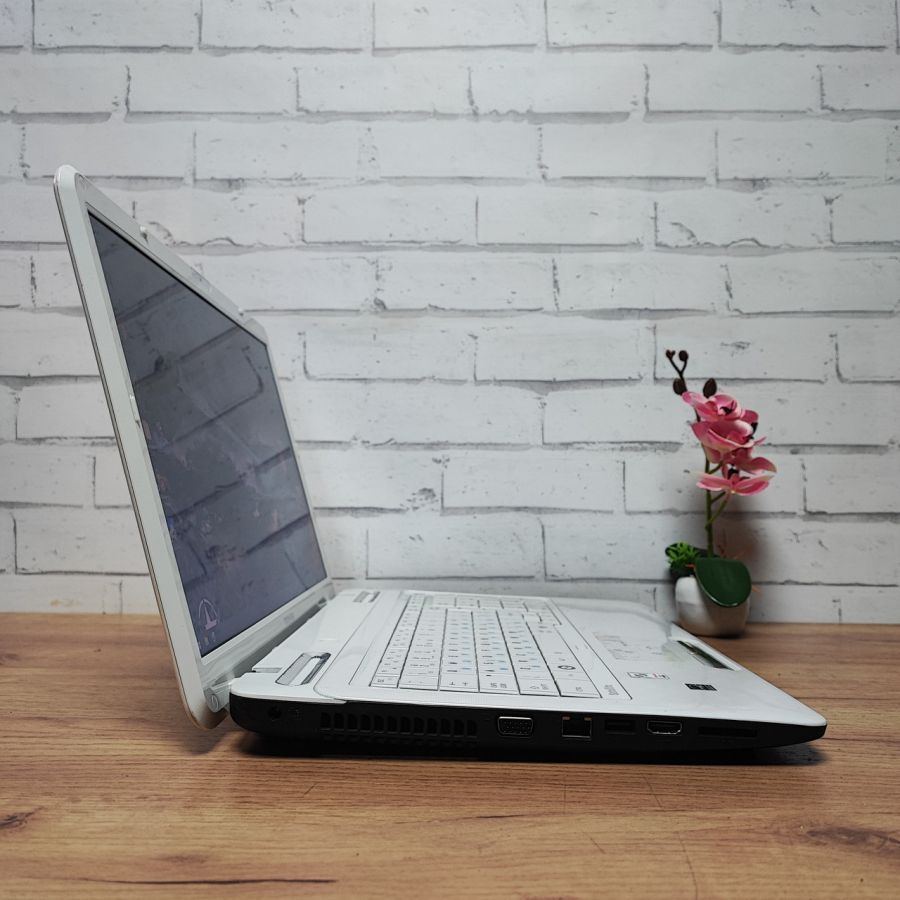Ноутбук Б/В Toshiba Satellite L775D-10V, AMD A6-3420M, DDR3 8 GB, SSD 128GB, AMD Radeon HD 6520G, 17.3" HD [ProductHub SKU T9]