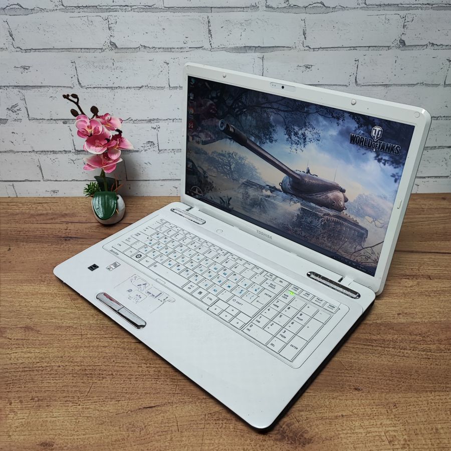 Ноутбук Б/В Toshiba Satellite L775D-10V, AMD A6-3420M, DDR3 8 GB, SSD 128GB, AMD Radeon HD 6520G, 17.3" HD [ProductHub SKU T9]