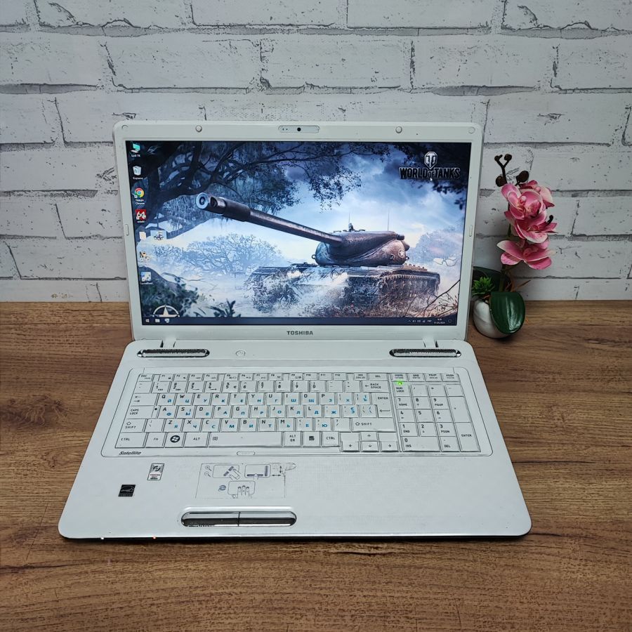Ноутбук Б/В Toshiba Satellite L775D-10V, AMD A6-3420M, DDR3 8 GB, SSD 128GB, AMD Radeon HD 6520G, 17.3" HD [ProductHub SKU T9]