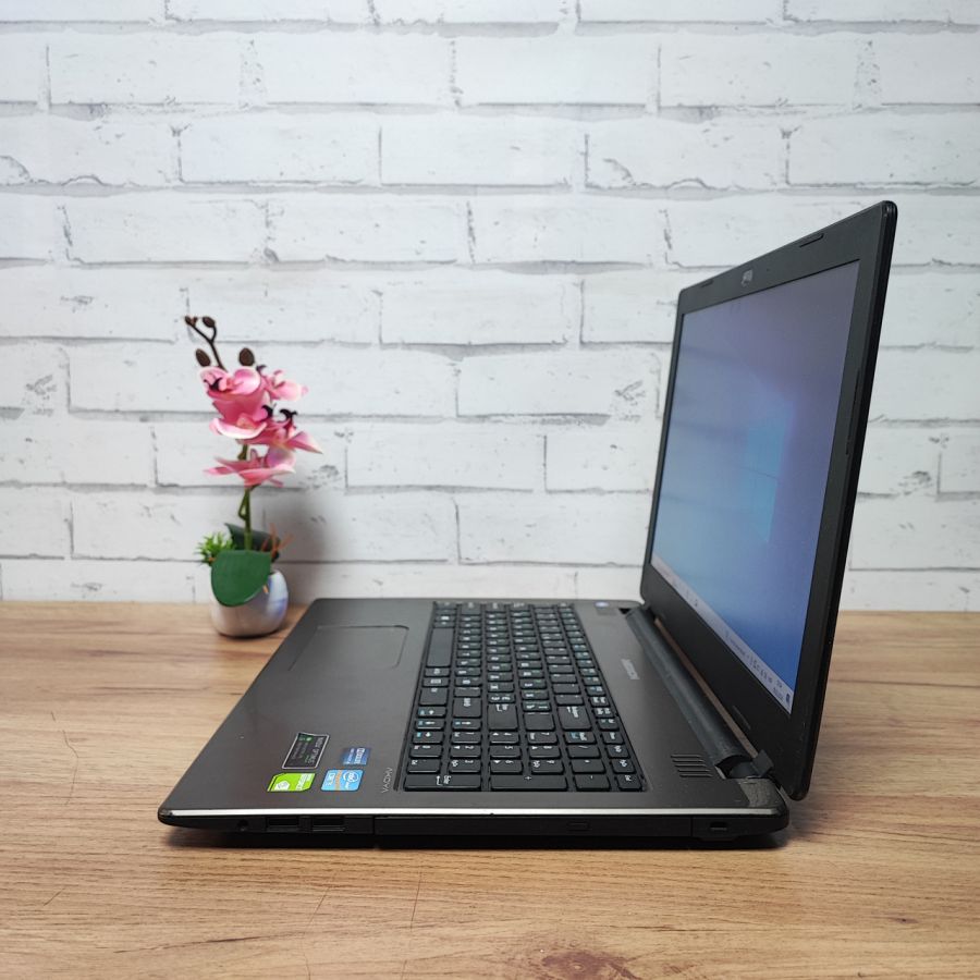 Ноутбук Б/В Medion P6643, Intel Core i5-3230M, DDR3 8 GB, SSD 256GB, NVIDIA GeForce GT 740M, 15.6" [ProductHub SKU M1]
