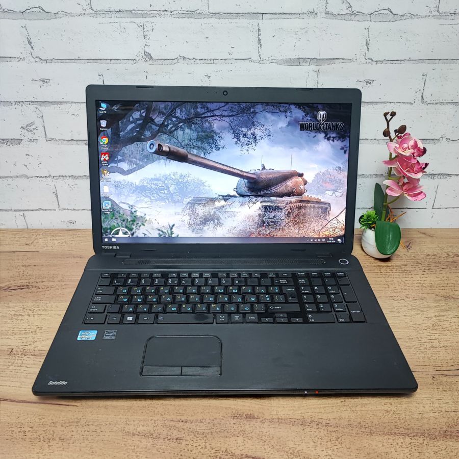 Ноутбук Б/В Toshiba Satellite C70-A-15G, Intel Core i3-3110M, DDR3 8 GB, SSD 128GB, 17.3" HD [ProductHub SKU T3]