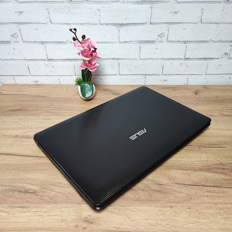 Ноутбук Б/В ASUS X73S, Intel Core i5-2430M, DDR3 8 GB, SSD 128GB + HDD 500GB, 17.3" HD [ProductHub SKU Asus6]