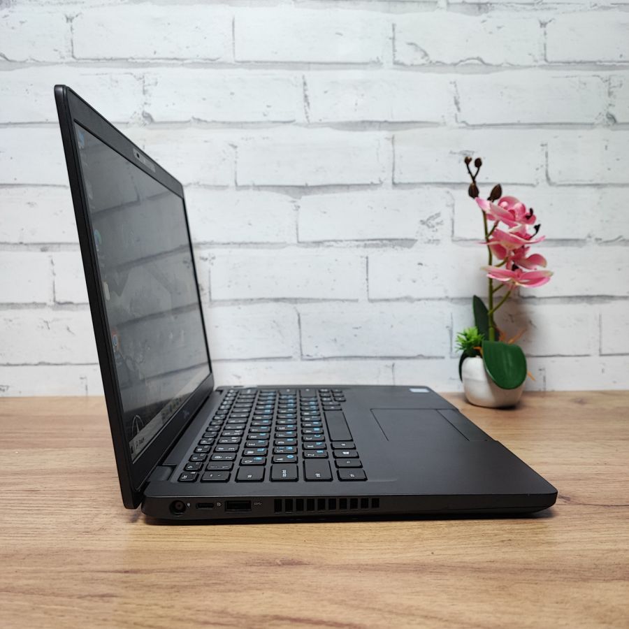 Ноутбук Б/В Dell Latitude 5400, Intel Core i5-8665U, DDR4 16 GB, SSD 256GB, 14" Full HD Сенсор [ProductHub SKU Dell72]
