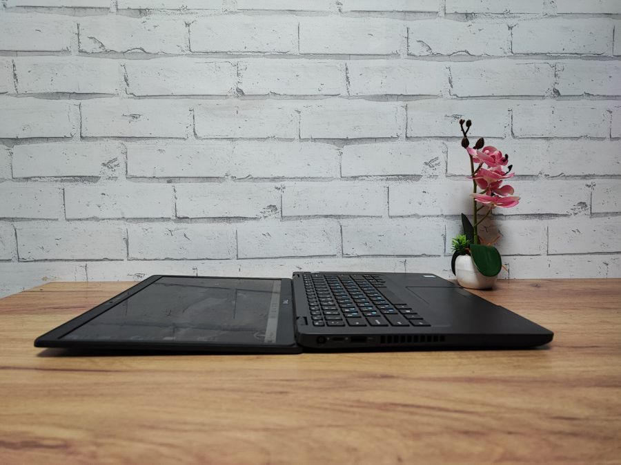 Ноутбук Б/В Dell Latitude 5400, Intel Core i5-8665U, DDR4 16 GB, SSD 256GB, 14" Full HD Сенсор [ProductHub SKU Dell72]