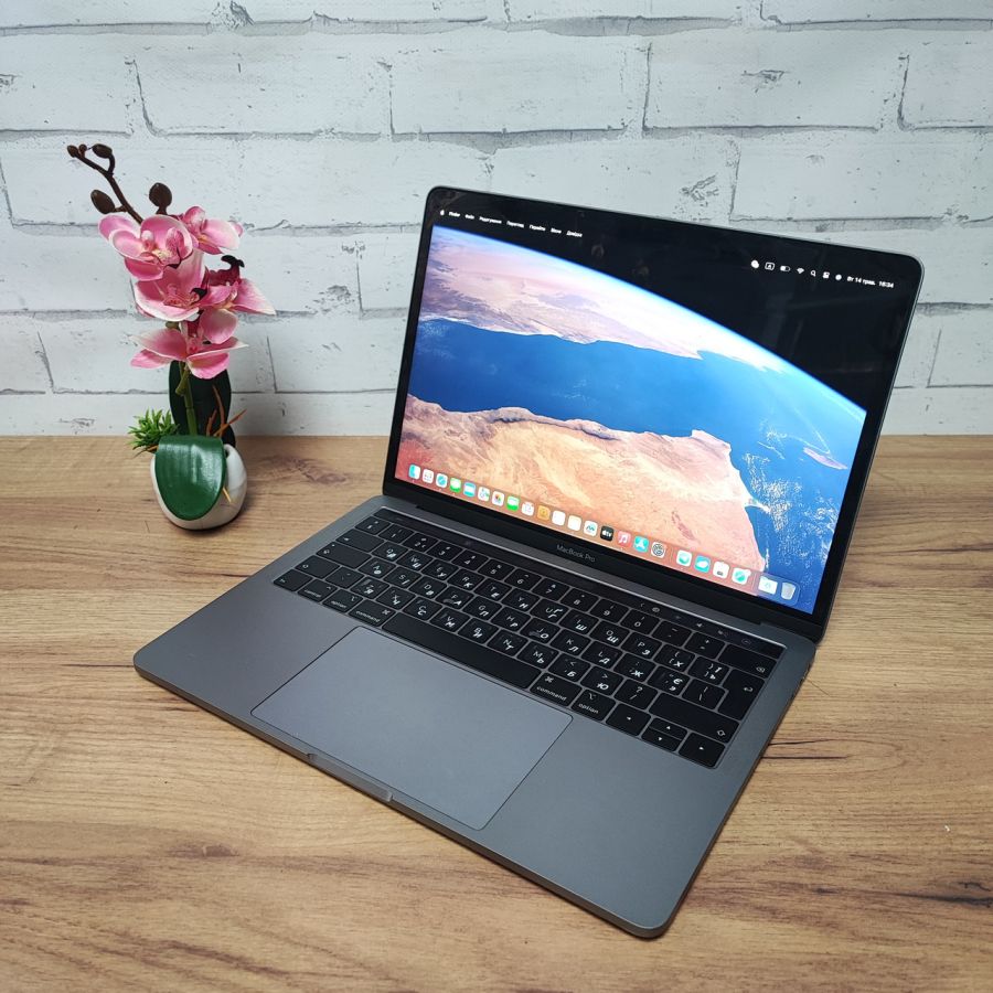 Ноутбук Б/В Apple MacBook Pro 13 2019, Intel Core i5-8257U, LPDDR3 256 GB, SSD 256GB, 13" [ProductHub SKU Mac1]