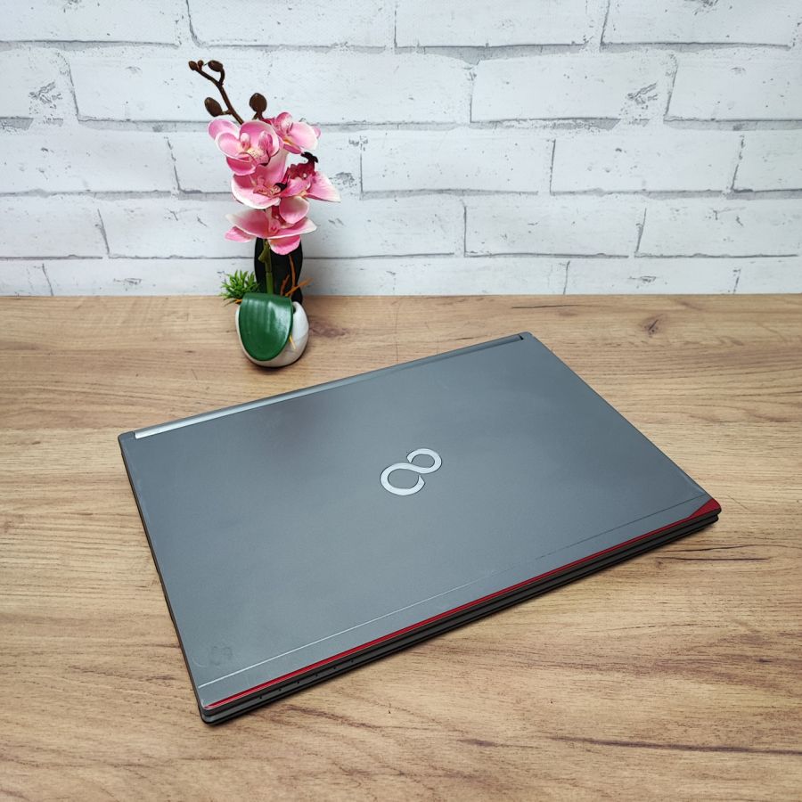Ноутбук Б/В Fujitsu E744, Intel Core i3-4000M, DDR3 8 GB, SSD 128GB, 14" HD [ProductHub SKU F6]