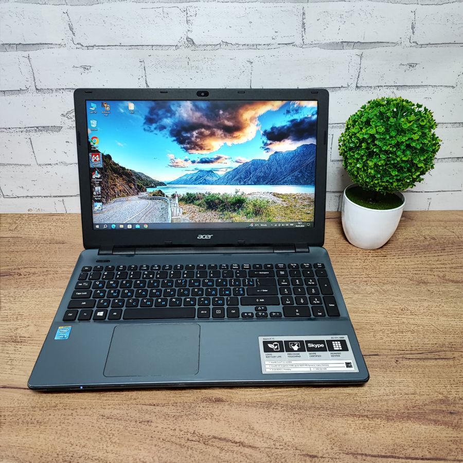 Ноутбук Б/В Acer Aspire E5-571-500P, Intel Core i5-5200U, DDR3 8 GB, SSD 256GB, 15.6" HD [ProductHub SKU Acer11]