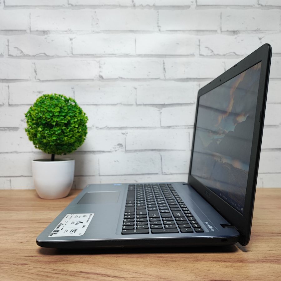 Ноутбук Б/В ASUS X540L, Intel Core i3-5005U, DDR3 12 GB, SSD 240GB, 15.6" Full HD [ProductHub SKU Asus18]
