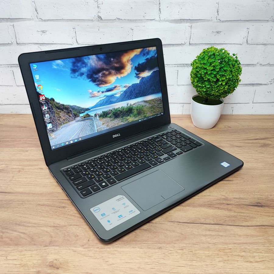 Ноутбук Б/В Dell Inspiron 15 P66F, Intel Core i5-7200U, DDR4 16 GB, SSD 360GB, AMD Radeon R7 M440 4Gb, 15.6" Full HD [ProductHub SKU Dell11]