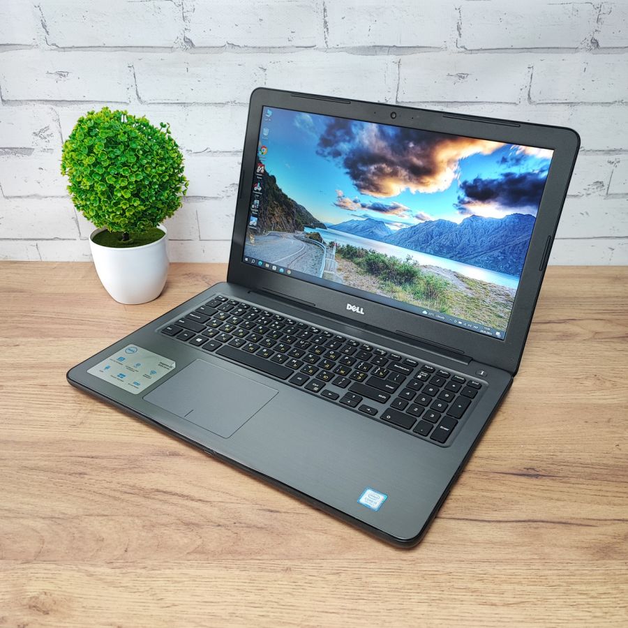 Ноутбук Б/В Dell Inspiron 15 P66F, Intel Core i5-7200U, DDR4 16 GB, SSD 360GB, AMD Radeon R7 M440 4Gb, 15.6" Full HD [ProductHub SKU Dell11]