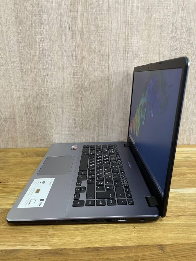 Ноутбук Б/В ASUS Vivobook 15 X505, AMD A9-9420, DDR3 8 GB, HDD 1TB, Radeon R5 M230, 15.6" [ProductHub SKU Asus44]
