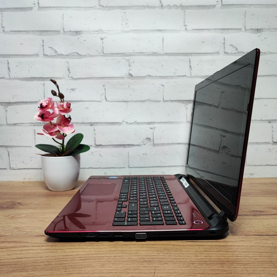 Ноутбук Б/В Toshiba Satellite L50-B-1Z0, Intel Core i5-4210U, DDR3 8 GB, SSD 256GB, 15.6" HD [ProductHub SKU T47]