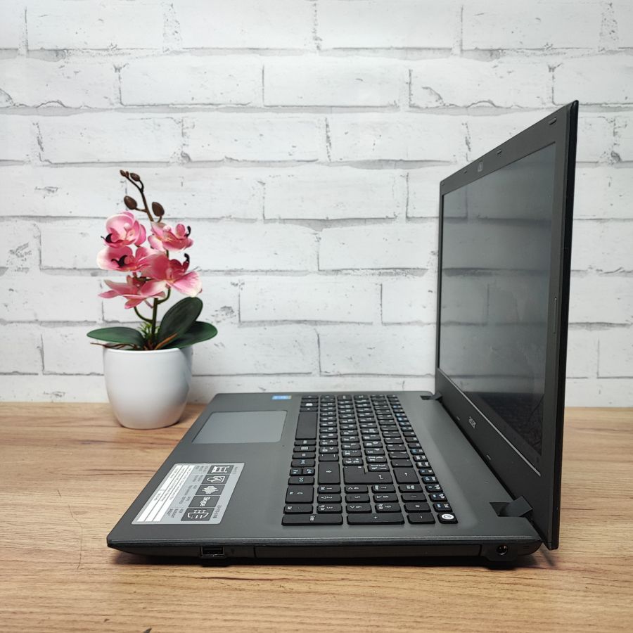 Ноутбук Б/В Acer Aspire E5-573, Intel Core i7-5500U, DDR3 8 GB, SSD 256GB, NVIDIA GeForse 920M 2Gb, 15.6" [ProductHub SKU Acer38]