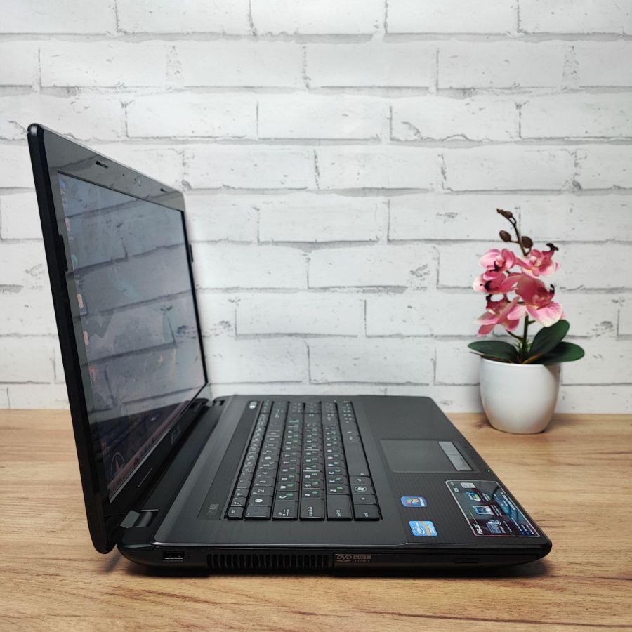 Ноутбук Б/В ASUS K73E, Intel Core i5-2430M, DDR3 8 GB, SSD 128GB, 17.3" HD [ProductHub SKU Asus46]