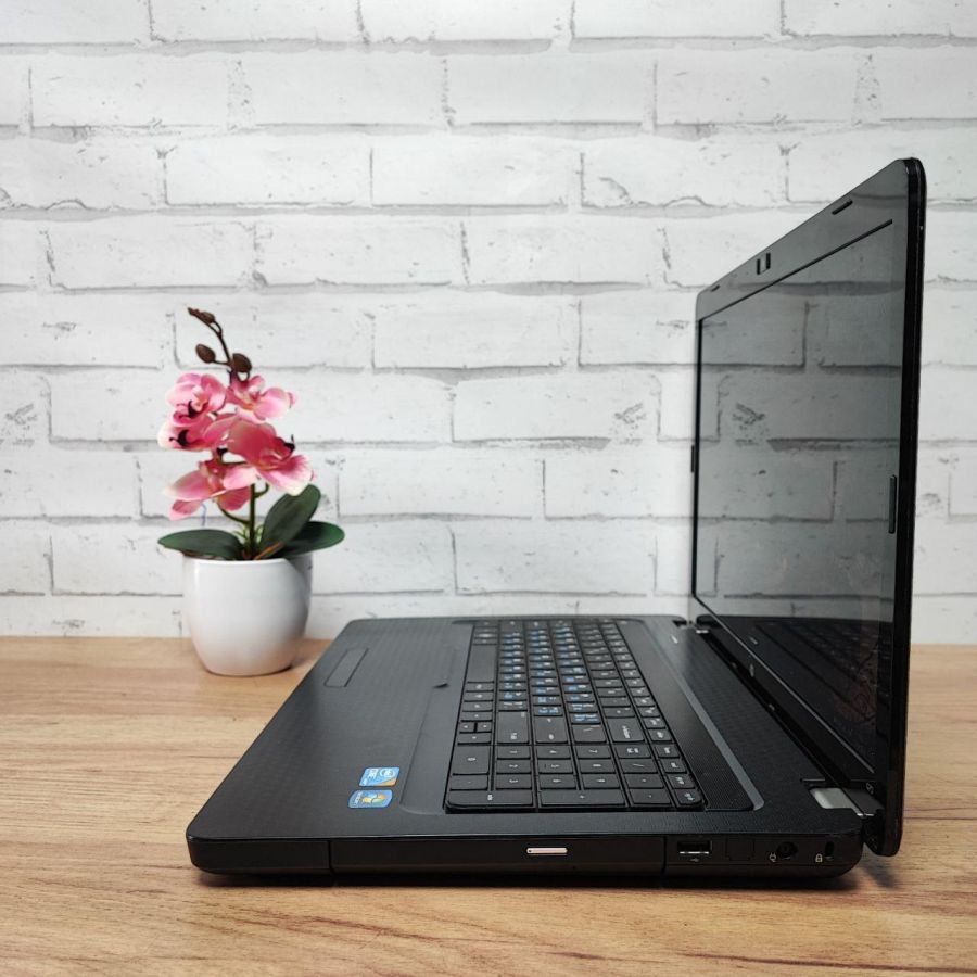 Ноутбук Б/В HP G72, Intel Core i3-350M, DDR3 8 GB, HDD 320GB, 17.3" HD [ProductHub SKU HP219]