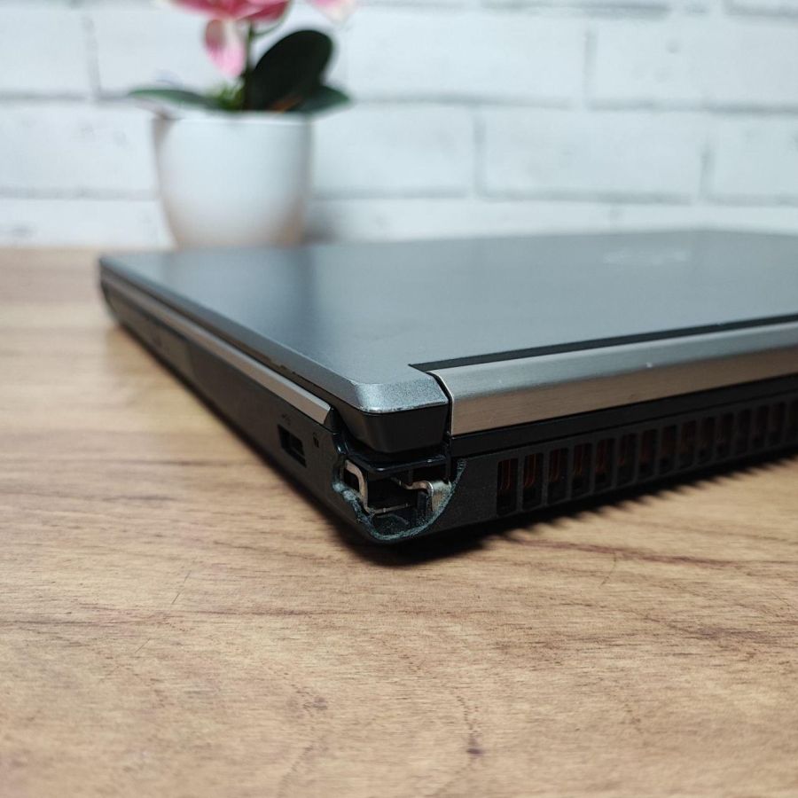 Уцінка! Ноутбук Б/В Fujitsu H730, Intel Core i7-4610M, DDR3 12 GB, SSD 256GB, NVIDIA Quadro K510M 1Gb, 15.6" Full HD [ProductHub SKU F27]