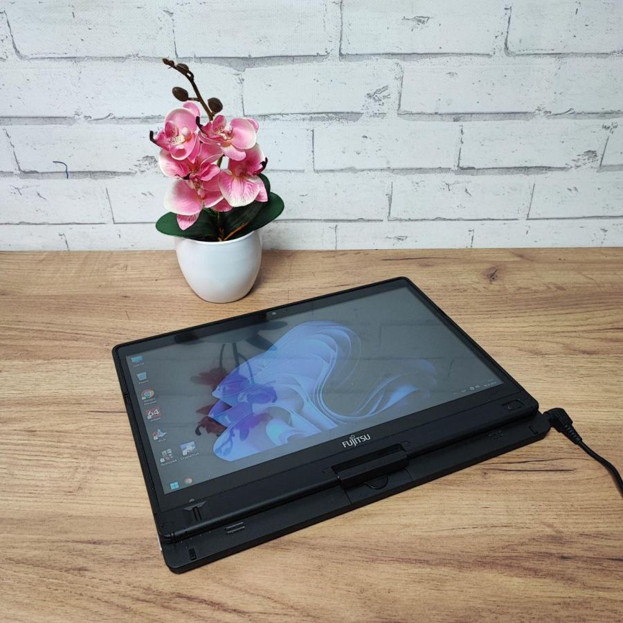 Ноутбук Б/В Fujitsu T937, Intel Core i5-7300U, DDR4 8 GB, SSD 256GB, 13" Full HD Сенсор [ProductHub SKU F67]