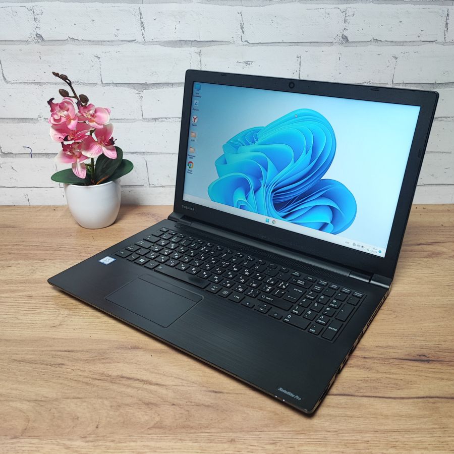 Ноутбук Б/В Toshiba Satellite Pro R50-EC-11G, Intel Core i3-8130U, DDR4 8 GB, SSD 128GB, 15.6" HD [ProductHub SKU T69]