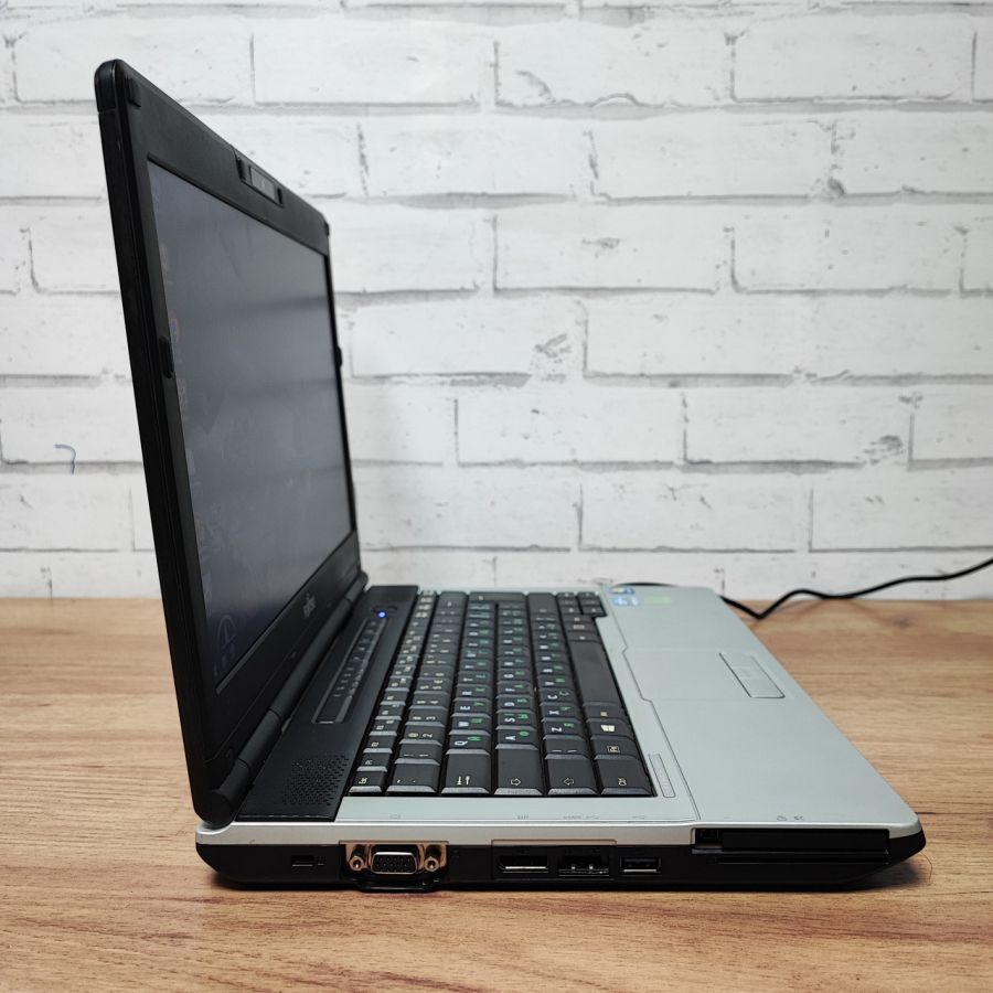 Уцінка! Ноутбук Б/В Fujitsu S781, Intel Core i5-2540M, DDR3 4 GB, HDD 320GB, 13.3" HD [ProductHub SKU F91]