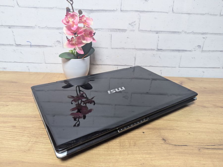 Уцінка! Ноутбук Б/В MSI MS-1682, Intel Pentium T4300, DDR3 2 GB, HDD 256GB, AMD Radeon HD 4300, 15.6" HD [ProductHub SKU MSI3]