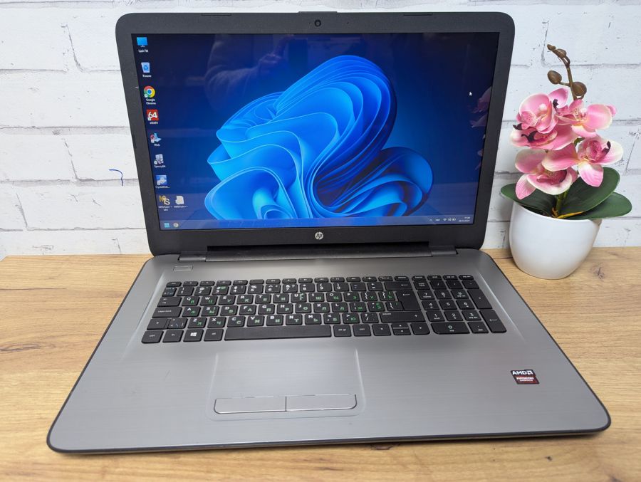 Ноутбук Б/В HP 17-Y001NO, AMD A8-7410, DDR3 16 GB, SSD 360GB, AMD Radeon R5 1Gb, 17.3" [ProductHub SKU HP279]