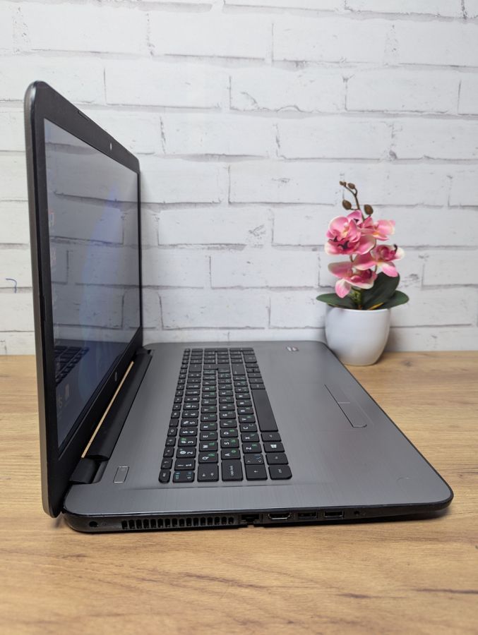 Ноутбук Б/В HP 17-Y001NO, AMD A8-7410, DDR3 16 GB, SSD 360GB, AMD Radeon R5 1Gb, 17.3" [ProductHub SKU HP279]