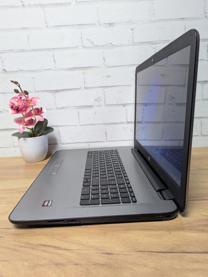 Ноутбук Б/В HP 17-Y001NO, AMD A8-7410, DDR3 16 GB, SSD 360GB, AMD Radeon R5 1Gb, 17.3" [ProductHub SKU HP279]