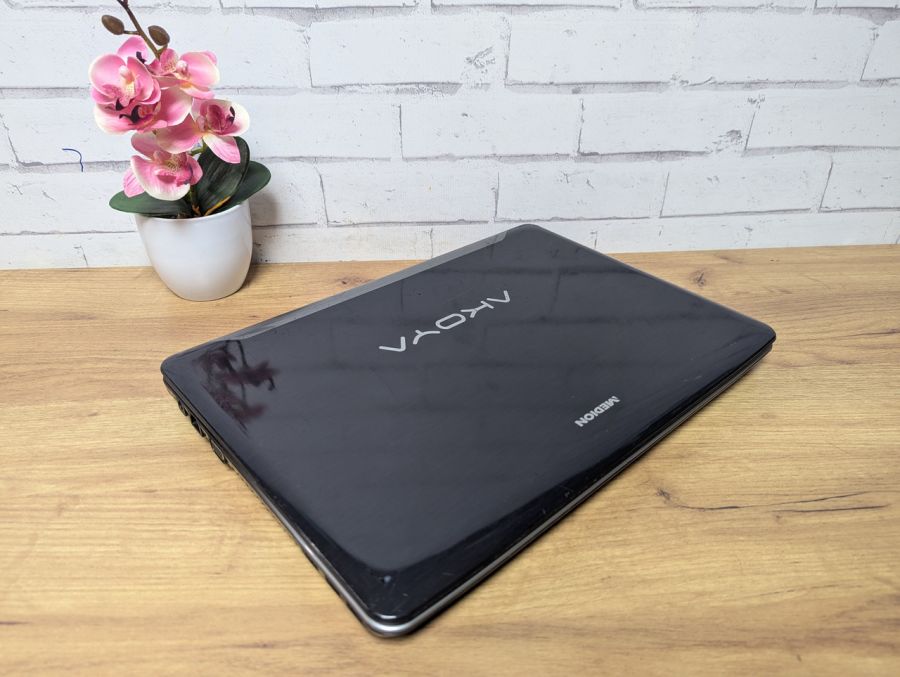 Ноутбук Б/В Medion P6634, Intel Core i3-2350M, DDR3, HDD 1GB, NVIDIA GeForce GT630M, 15.6" [ProductHub SKU M23]
