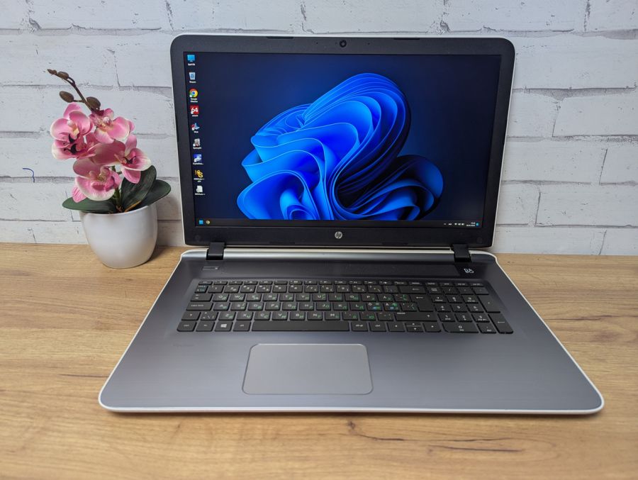 Ноутбук Б/В HP Pavilion 17, AMD A10, DDR3 8 GB, SSD 360GB, AMD Radeon R7 M360, 17" Full HD [ProductHub SKU HP284]