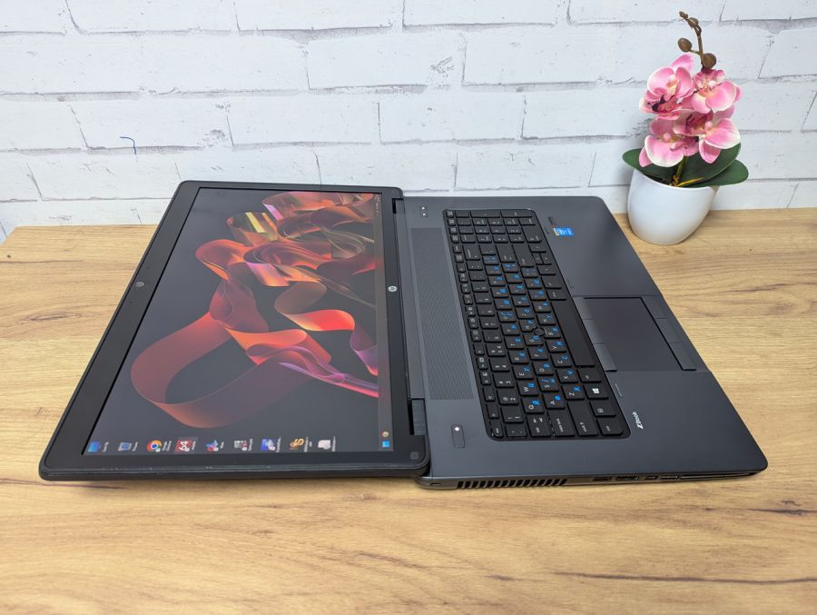 Ноутбук Б/В HP ZBook, Intel Core i7-4800MQ, DDR3, SSD 128GB + SSD 1TB, NVIDIA Quadro K3100M, 17" Full HD [ProductHub SKU HP312]