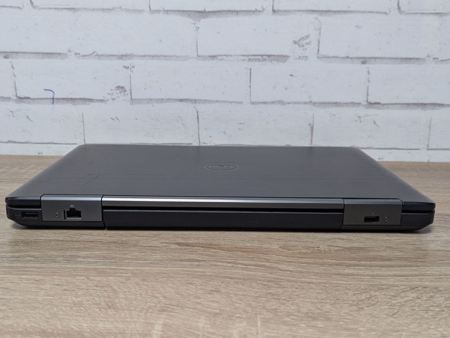 Уцінка! Ноутбук Б/В Dell Latitude E5540, Intel Core i3-4030U, DDR3 8 GB, SSD 128GB, 15.6" HD [ProductHub SKU Dell187]