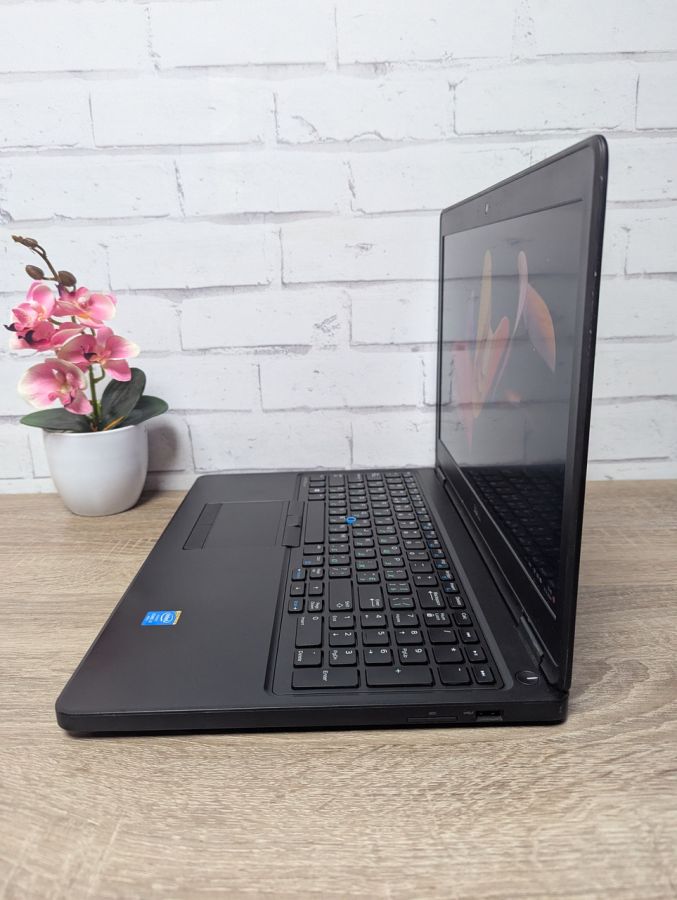 Ноутбук Б/В Dell Latitude E5550, Intel Core i7-5600U, DDR3 16 GB, SSD 360GB, NVIDIA GeForse 840M 2Gb, 15.6" Full HD [ProductHub SKU Dell196]