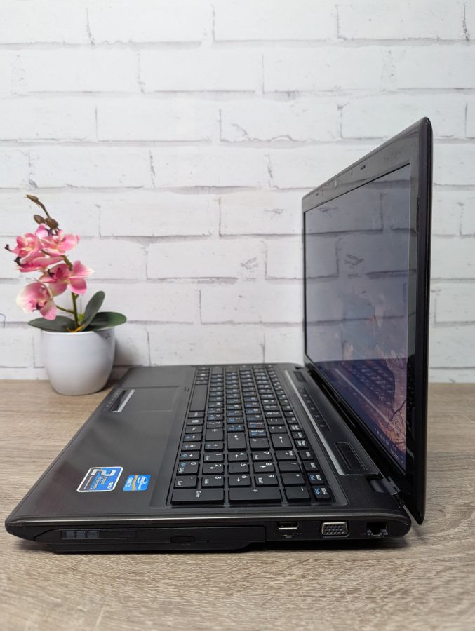 Ноутбук Б/В MSI MS-16GB, Intel Core i5-3230M, DDR3 8 GB, SSD 128GB, 15.6" [ProductHub SKU MSI8]