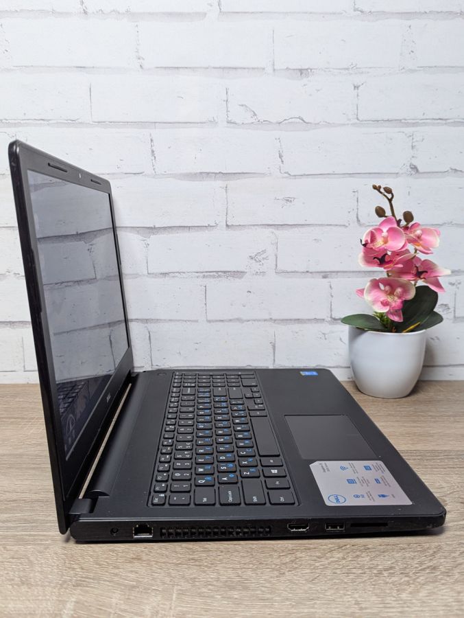 Уцінка! Ноутбук Б/В Dell Inspiron 15, Intel Core i3-5005U, DDR3 8 GB, SSD 128GB, 15.6" HD [ProductHub SKU Dell207]