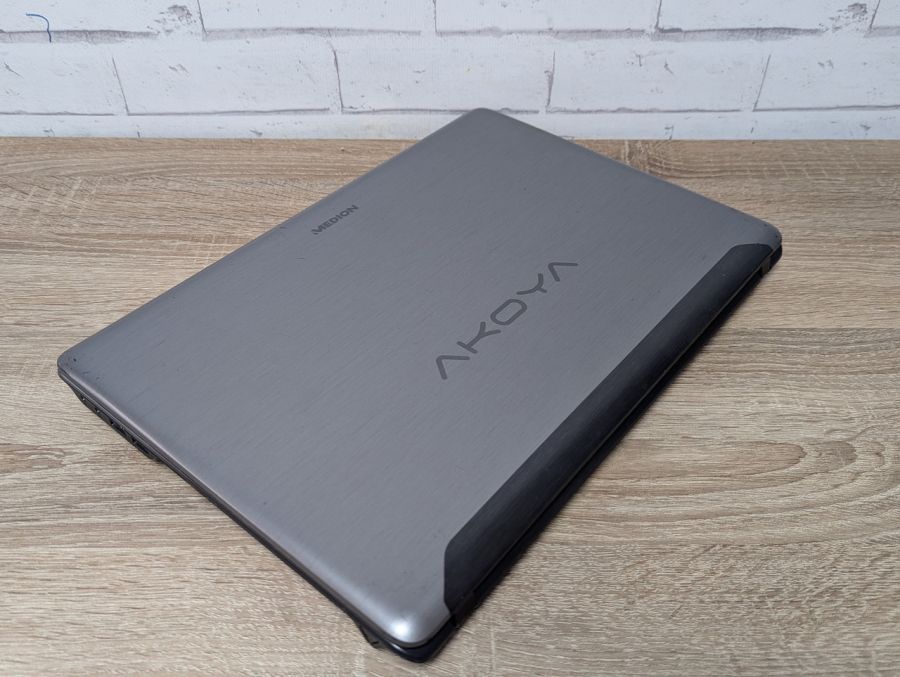Уцінка! Ноутбук Б/В Medion Akoya E6232, Intel Core i3-3110M, DDR3 8 GB, SSD 128GB, 15.6" HD [ProductHub SKU M24]