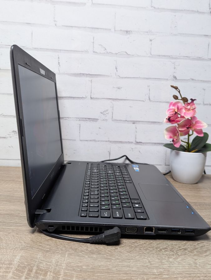 Уцінка! Ноутбук Б/В Medion Akoya E6232, Intel Core i3-3110M, DDR3 8 GB, SSD 128GB, 15.6" HD [ProductHub SKU M24]