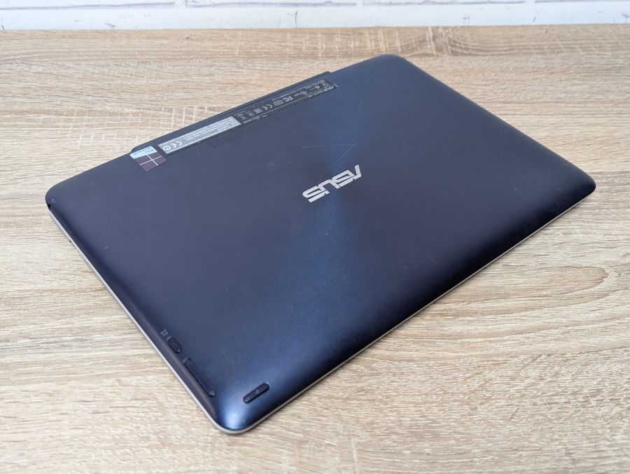 Уцінка! Ноутбук Б/В ASUS Transformer Book T300F, Intel Core m 5Y10, DDR3 4 GB, SSD 64GB, 12.5" HD [ProductHub SKU Asus111]