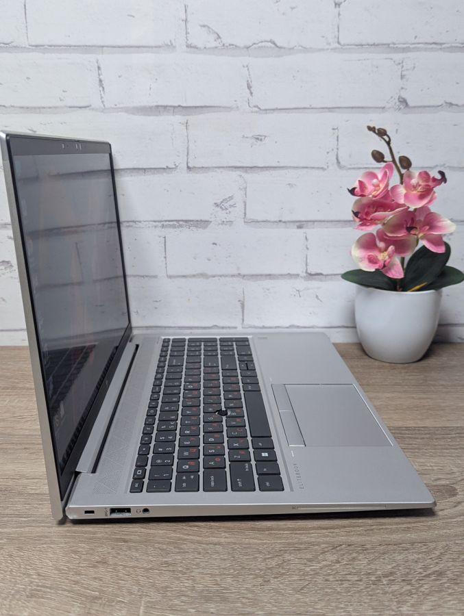 Уцінка! Ноутбук Б/В HP EliteBook 855 G8, AMD Ryzen 3 PRO 5450U, DDR4 32 GB, SSD 256GB, AMD Radeon 512Mb, 15.6" Full HD [ProductHub SKU HP183]