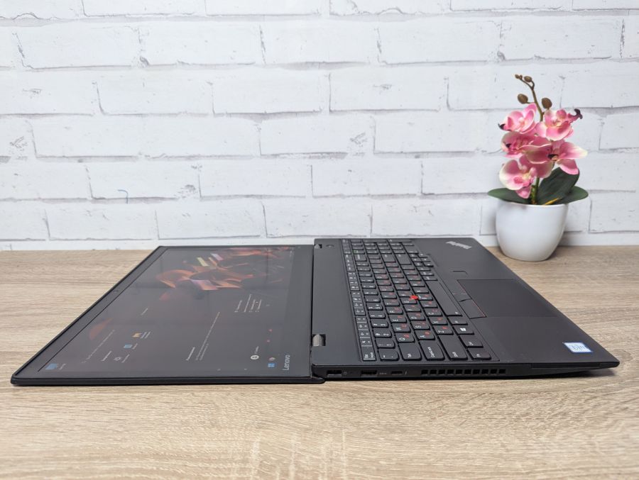 Ноутбук Б/В Lenovo ThinkPad T570, Intel Core i5-7300U, DDR4 16 GB, SSD 256GB, 15.6" Full HD [ProductHub SKU L173]