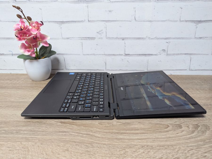 Уцінка! Ноутбук Б/В Acer Travel Mate B118, Intel Celeron N3450, DDR3 4 GB, SSD 60GB, 12" Full HD Сенсор [ProductHub SKU Acer94]