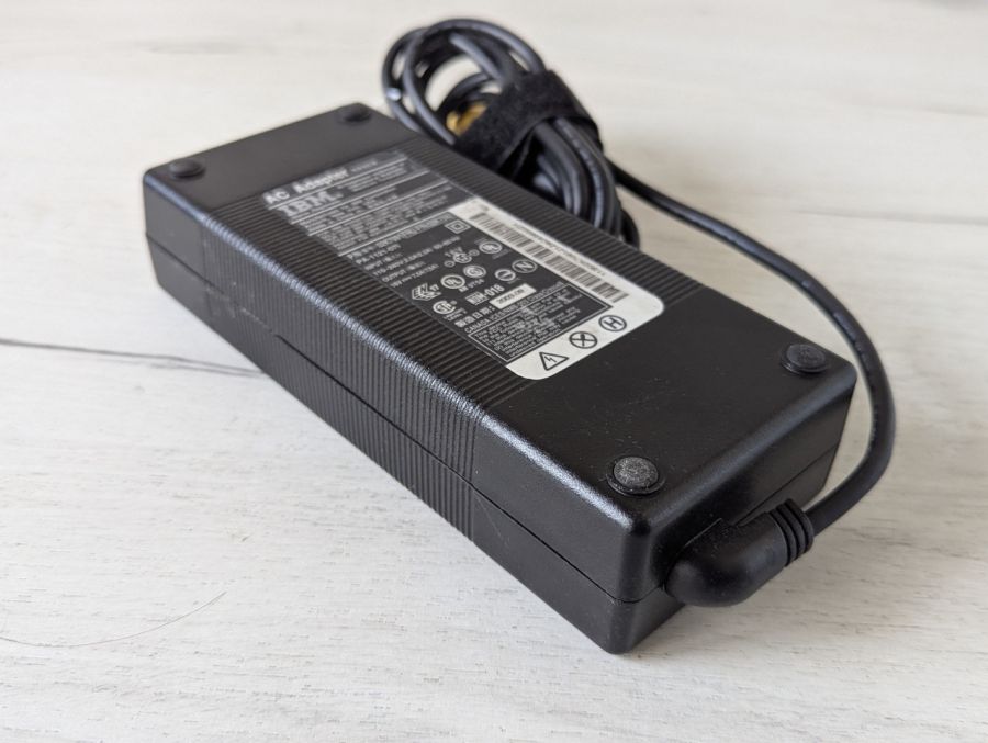 Б/В IBM 120W 4 pin 10 [ProductHub SKU IBM 120W]