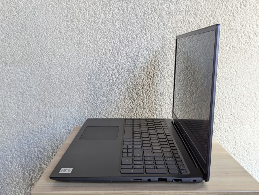 Уцінка! Ноутбук Б/В Dell Vostro 5590, Intel Core i3, DDR4 12 GB, SSD 128GB + HDD 500GB, 15" Full HD [ProductHub SKU Dell226]