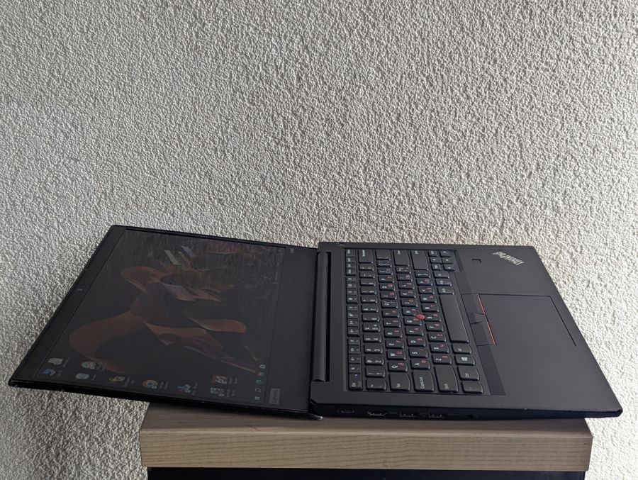 Уцінка! Ноутбук Б/В Lenovo ThinkPad E490, Intel Core i5-8265U, DDR4 8 GB, SSD 128GB, 14" Full HD [ProductHub SKU L205]
