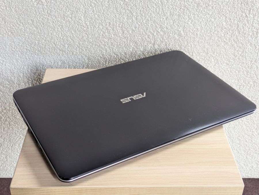 Ноутбук Б/В ASUS F555U, Intel Core i5-6200U, DDR3 12 GB, SSD 256GB, NVIDIA GeForce 920M 2Gb, 15.6" [ProductHub SKU Asus50]