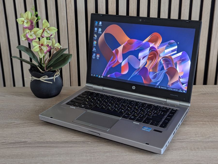 Уцінка! Ноутбук Б/В HP EliteBook 8470P, Intel Core i5-3520M, DDR3 8 GB, SSD 167GB, AMD Radeon HD 7500M, 14" HD (1600x900) [ProductHub SKU HP210]