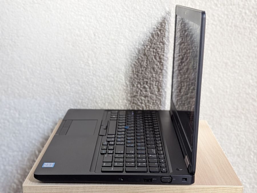 Уцінка! Ноутбук Б/В Dell Latitude 5580, Intel Core i5-6440HQ, DDR4 8 GB, SSD 128GB, 15.6" Full HD [ProductHub SKU Dell173]