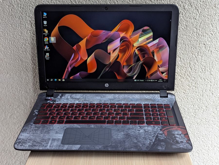 Ноутбук Б/В HP Pavilion 80A4, Intel Core i5-6200U, DDR3 16 GB, SSD 360GB, NVIDIA GeForce 940M 2Gb, 15" Full HD [ProductHub SKU HP471]